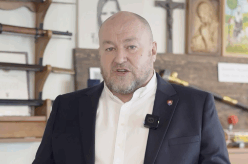 KOVÁČIK PRIVIEDOL SFZ NA MIZINU A IDE HO PRIPRAVIŤ O CELÝ MAJETOK