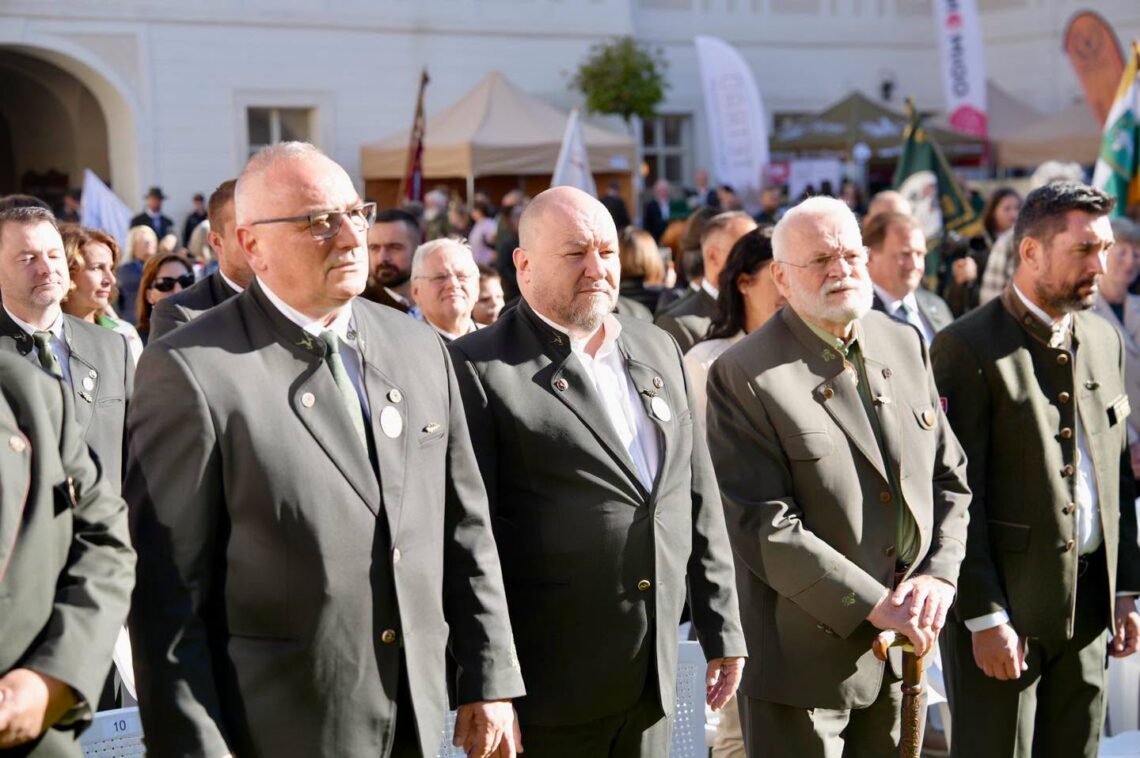 TRADÍCIE, ÚCTA K PRÍRODE A SLOVENSKÉ POĽOVNÍCTVO NÁS SPÁJAJÚ!